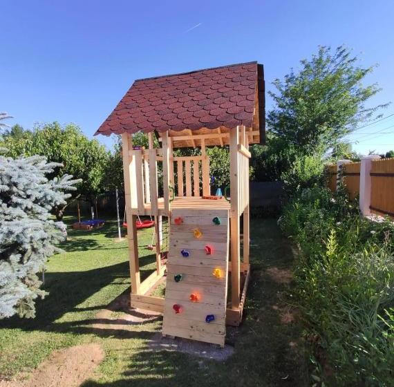 ペンション Podgoria Guesthouse  Camere De închiriat