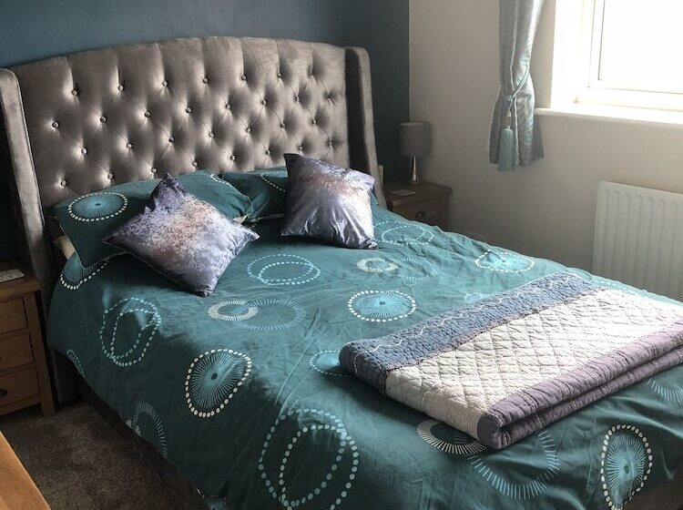 بنسيون Waterside Guesthouse