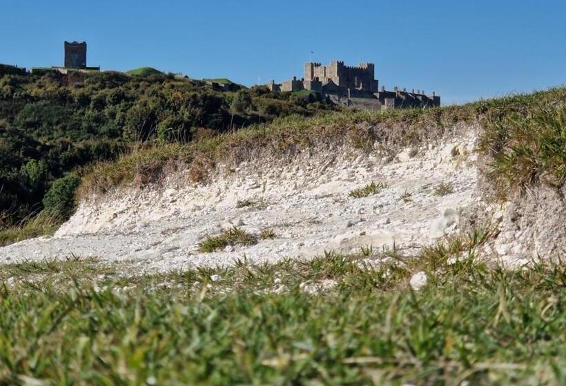 بنسيون Waterside Guesthouse