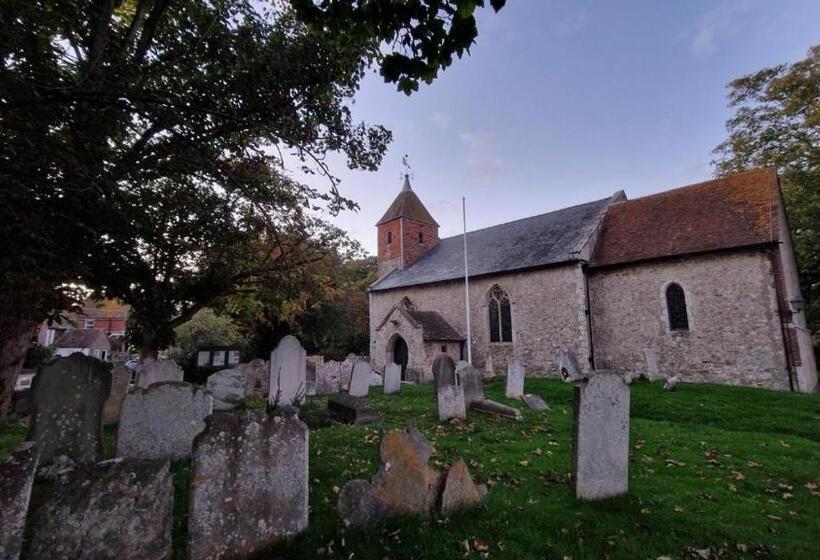 بنسيون Waterside Guesthouse