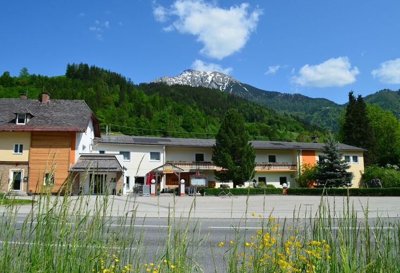 ユースホステル Pension Familie Gruber