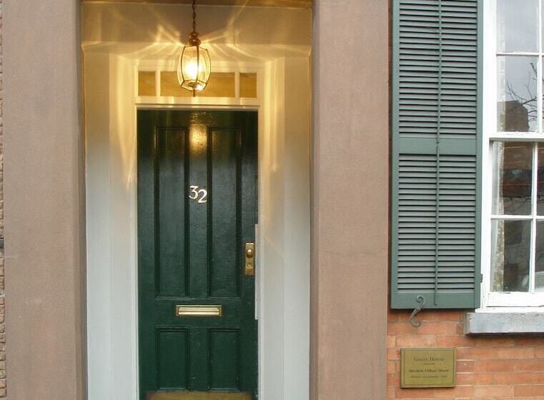 هاستل Incentra Village