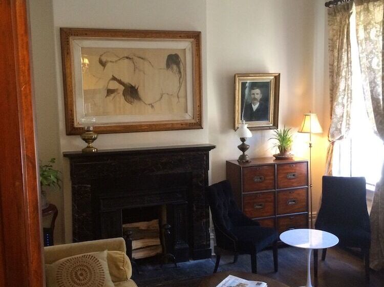 هاستل Incentra Village