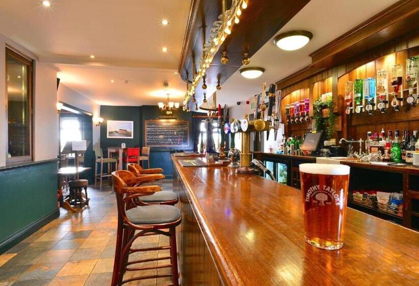 旅馆 The Crossroads Inn