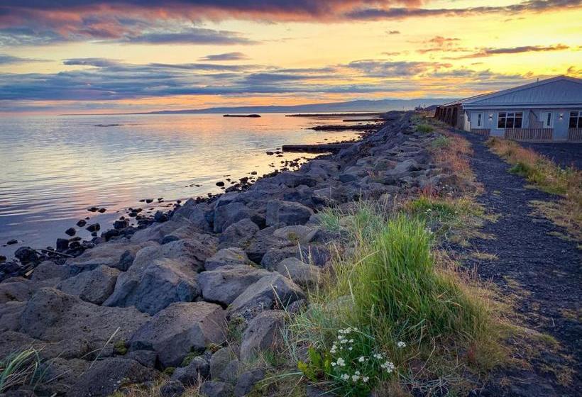 Bakki Apartments & Hostel