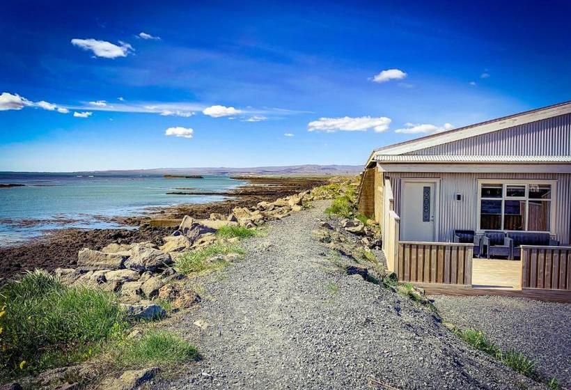 Bakki Apartments & Hostel