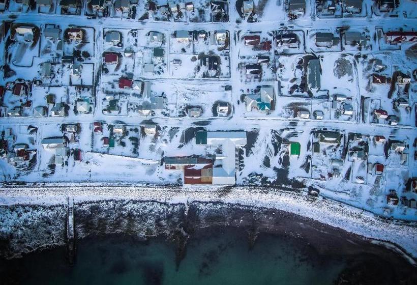 Bakki Apartments & Hostel