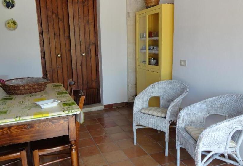 ホテル Agriturismo La Taverna