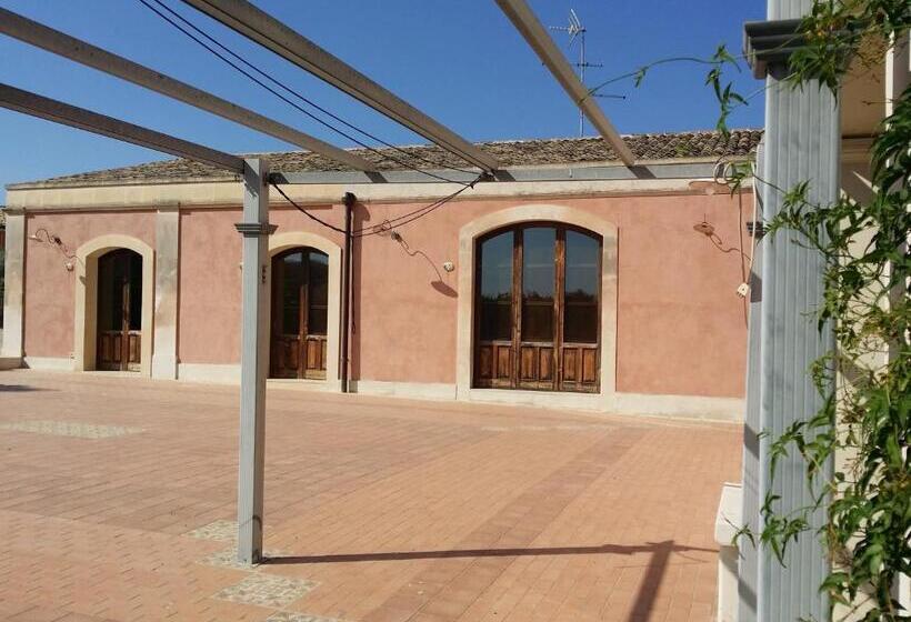 ホテル Agriturismo La Taverna