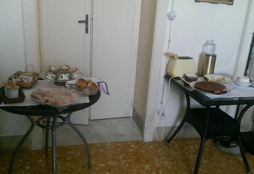 ホテル Agriturismo La Taverna