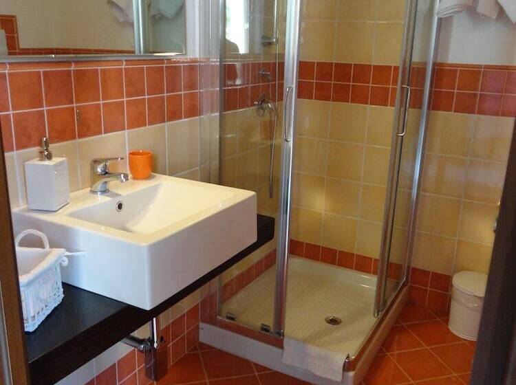 ホテル Agriturismo La Taverna