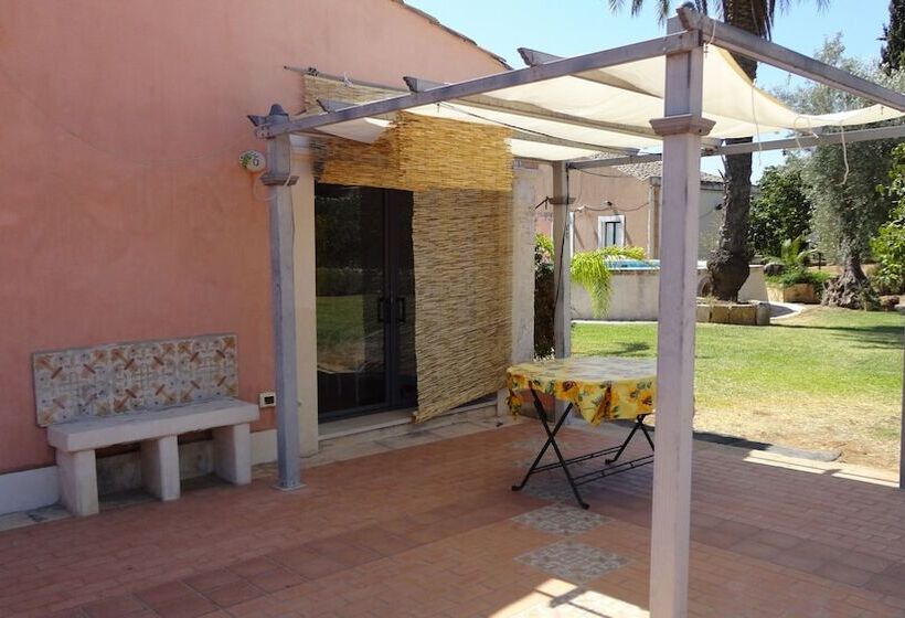 ホテル Agriturismo La Taverna