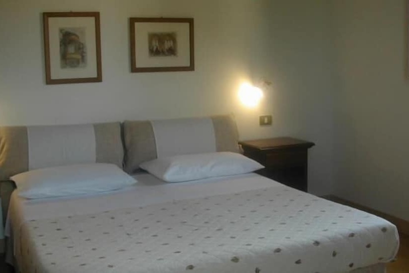 ホテル Agriturismo La Taverna