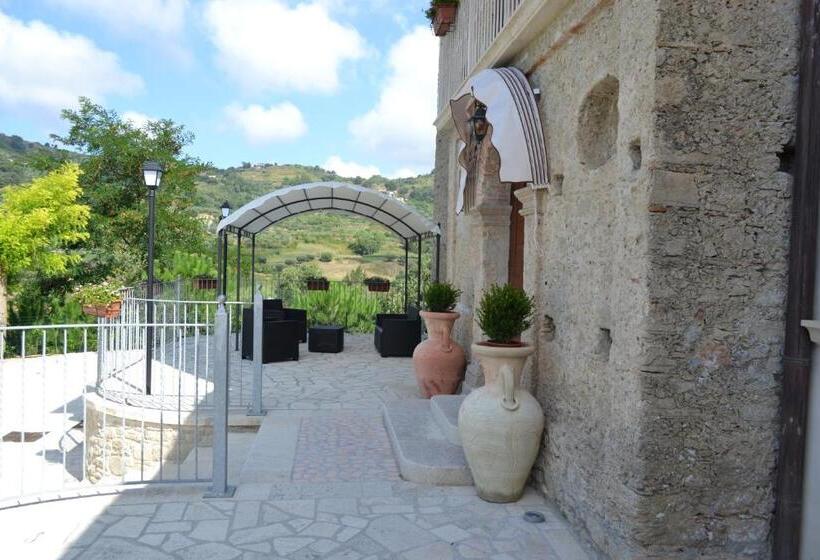 酒店 Agriturismo U' Casinu Dà Scala