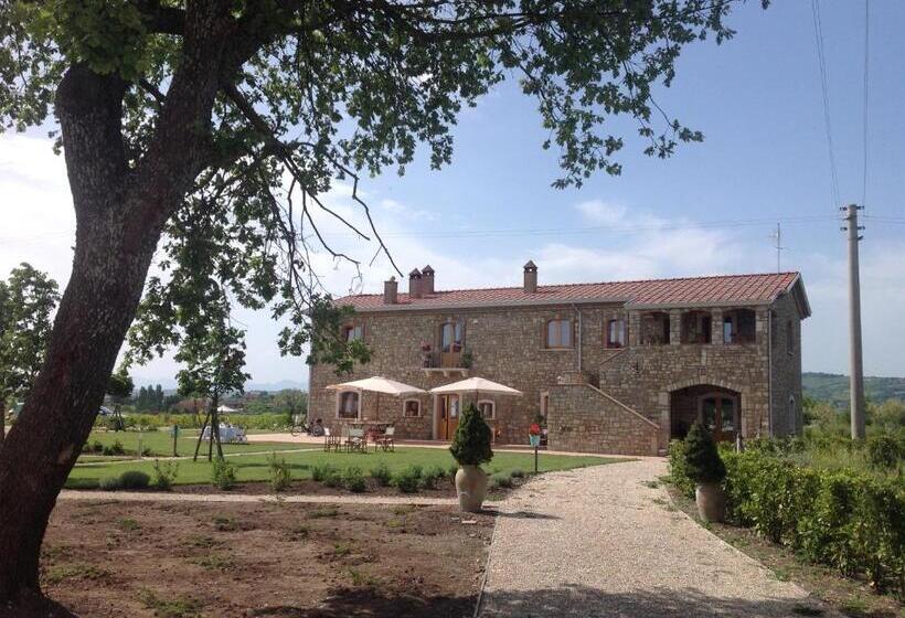 هتل Masseria Fontana Dei Fieri