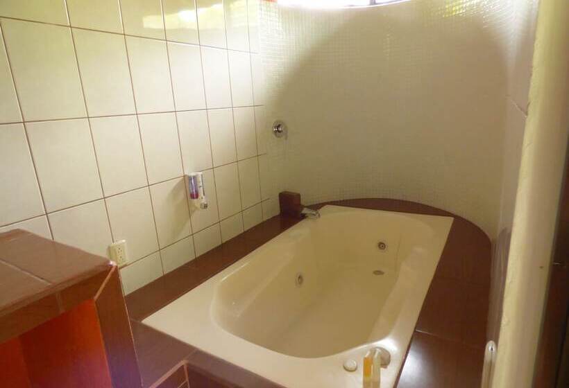 فندق Catarata Río Celeste