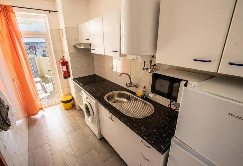 Пансион Colmeia  Alojamento Local