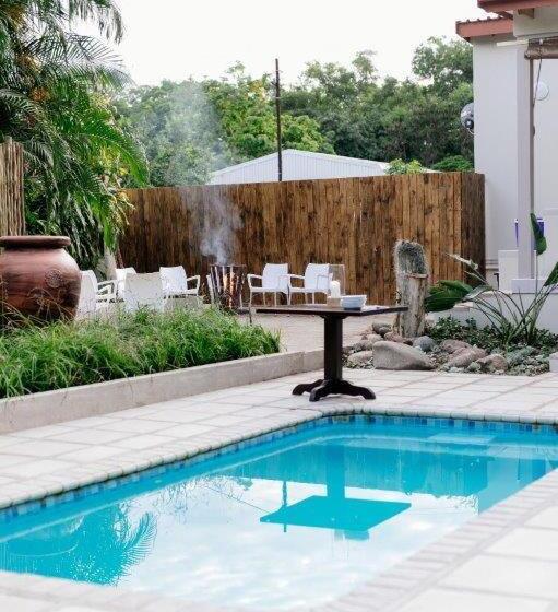 פנסיון Elegant Lodge & Conference Center