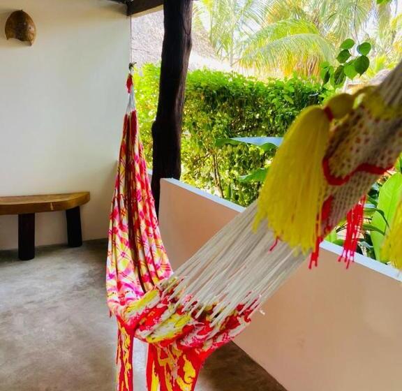 膳宿费 Finca Escondida