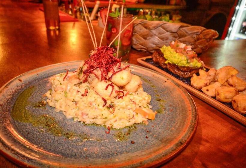 膳宿费 Finca Escondida