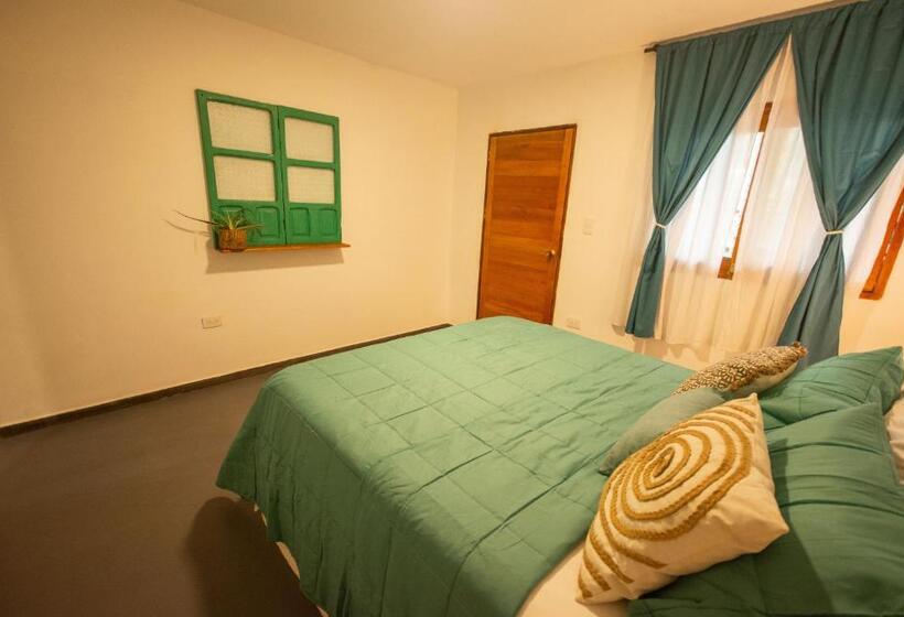 پانسیون Finca Escondida