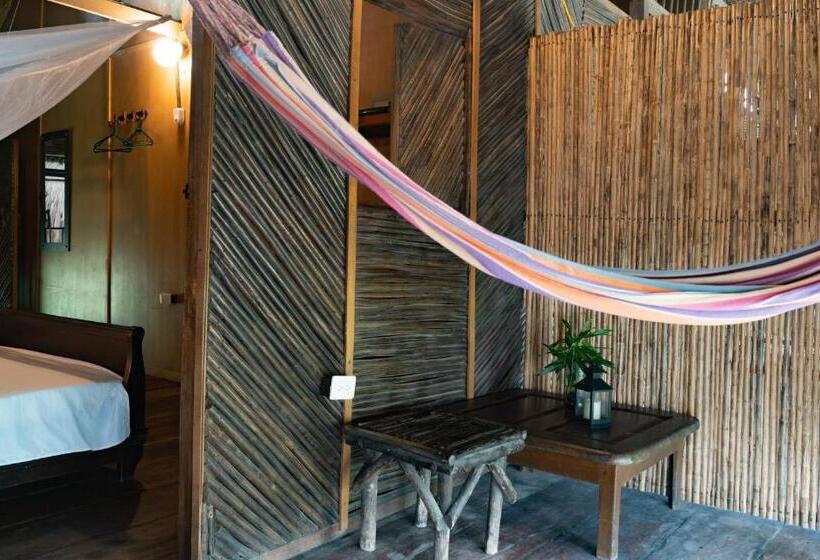 پانسیون Finca Escondida