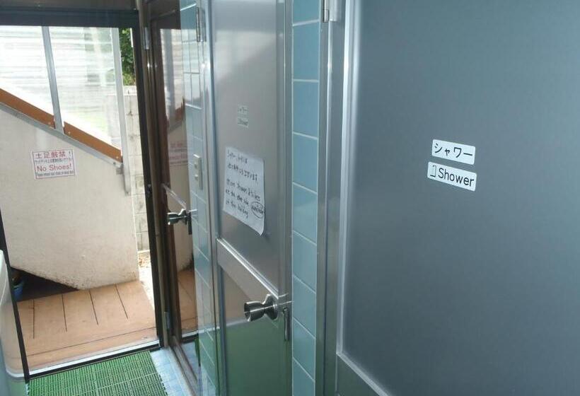 بنسيون Kerama Backpackers