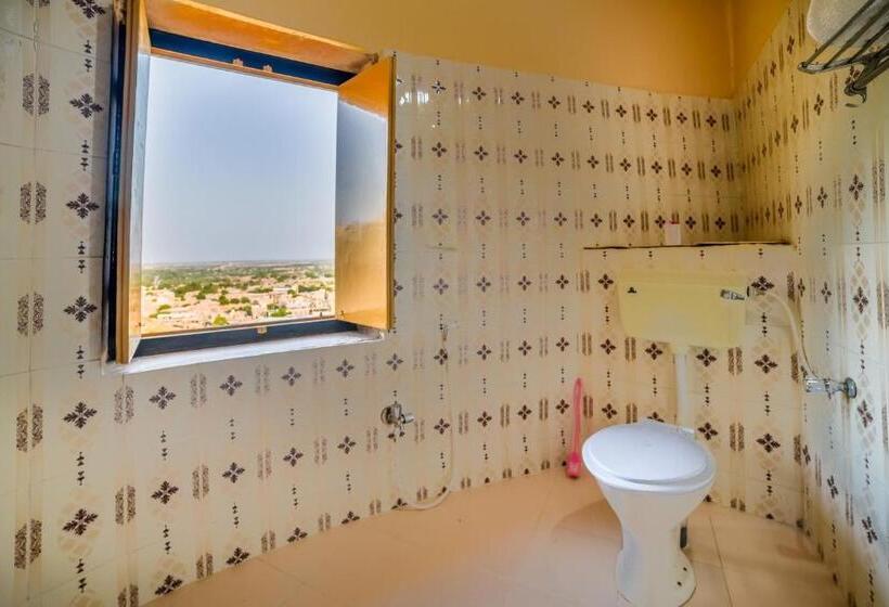 پانسیون Mud Mirror Guesthouse