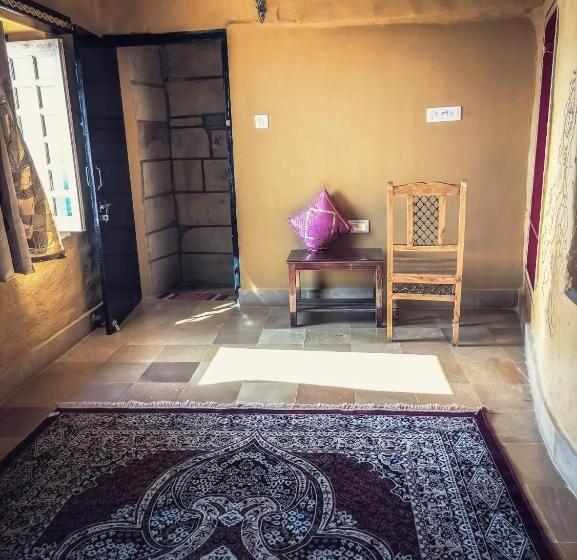 پانسیون Mud Mirror Guesthouse