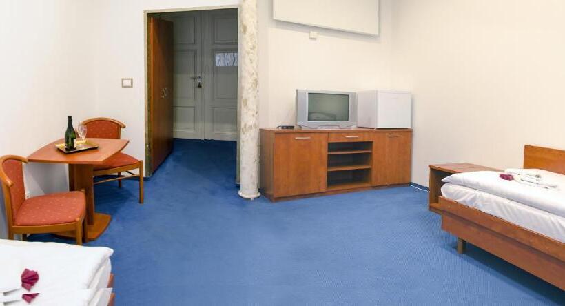 بنسيون Penzion Hacienda Ranchero