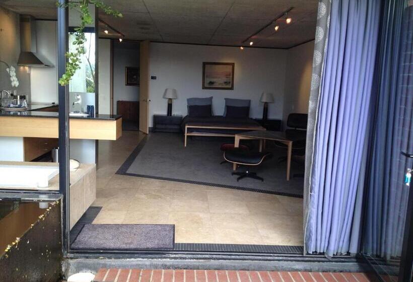 بنسيون Snooze In Hout Bay Self Catering
