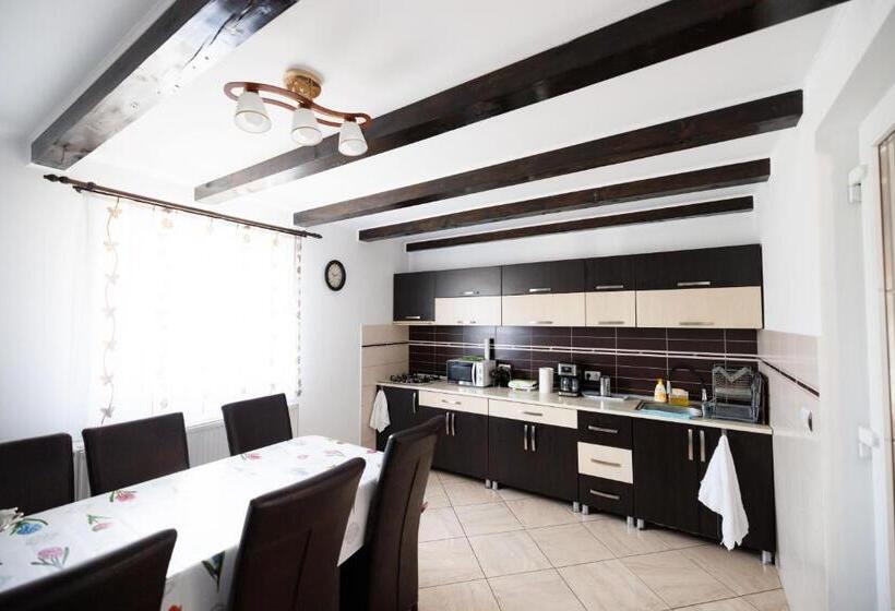 بنسيون Vila Adr