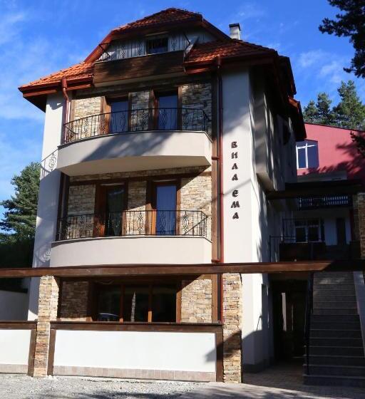 پانسیون Villa Ema
