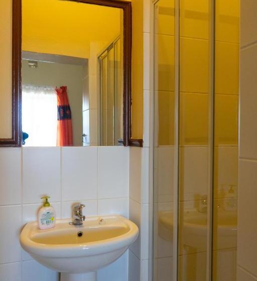 Общежитие Bay Vista Guesthouse