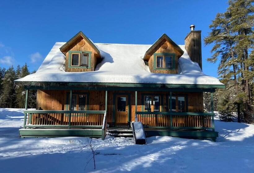 호스텔 Camp Taureau Altaï Canada