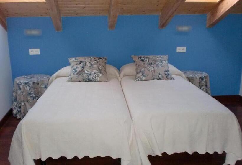 호스텔 La Posada De Pesquera