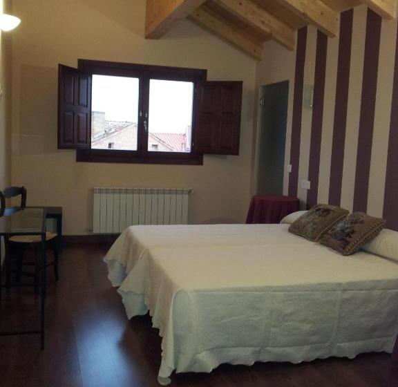 호스텔 La Posada De Pesquera