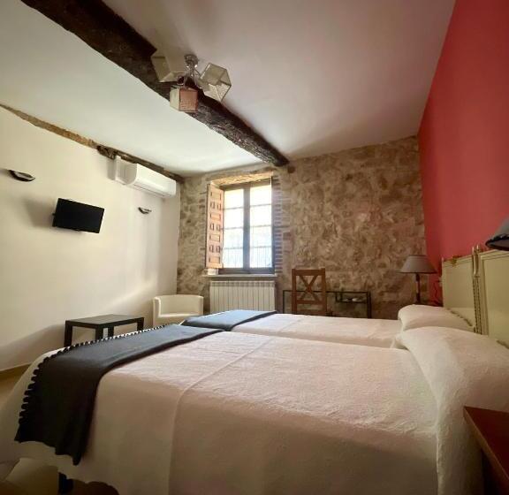 호스텔 La Posada De Pesquera