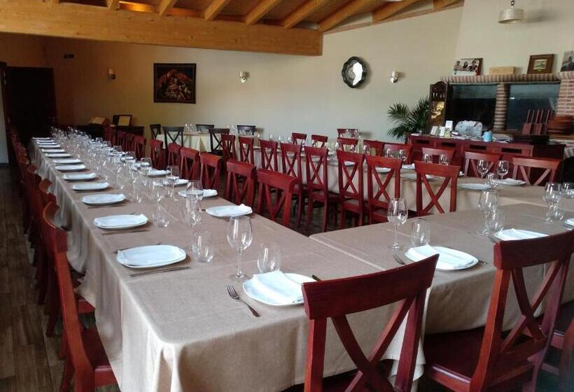 호스텔 La Posada De Pesquera