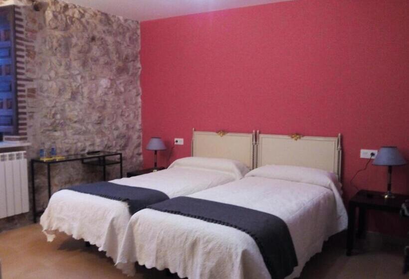 호스텔 La Posada De Pesquera