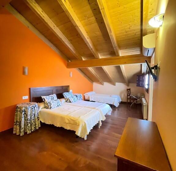 호스텔 La Posada De Pesquera