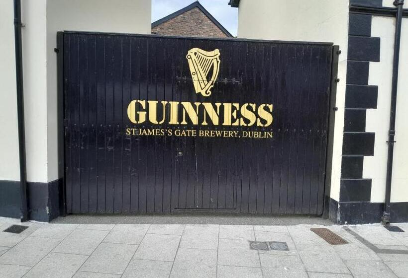 فندق صغير Laverty S   The Black Bull Inn