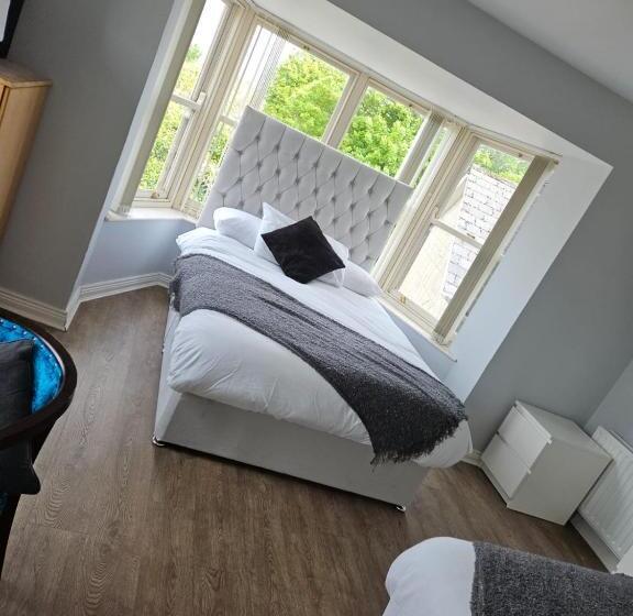 فندق صغير Laverty S   The Black Bull Inn