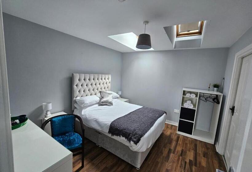 فندق صغير Laverty S   The Black Bull Inn