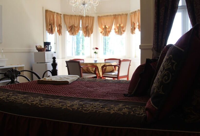 فندق صغير Monarch Cove Inn