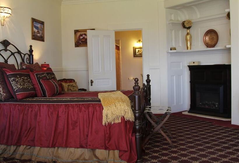 فندق صغير Monarch Cove Inn