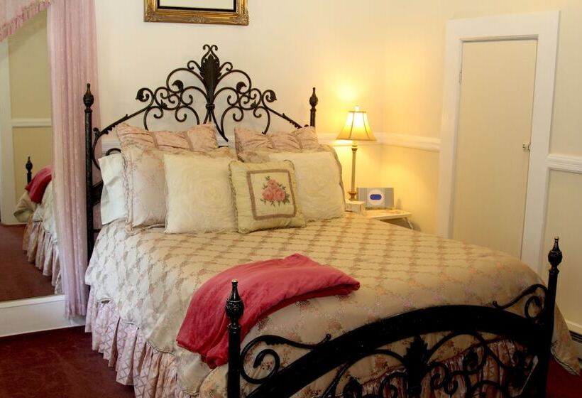 فندق صغير Monarch Cove Inn