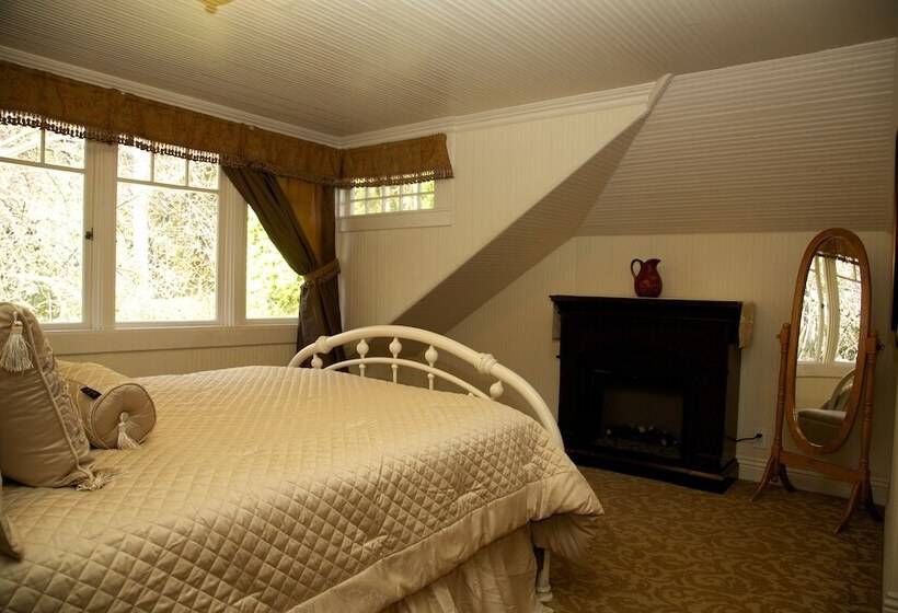 فندق صغير Monarch Cove Inn