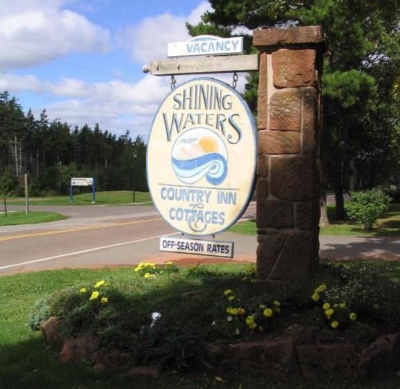 ユースホステル Shining Waters Country Inn