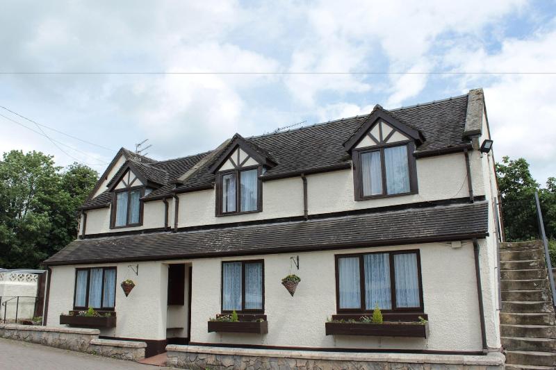 Общежитие Bentley Brook Inn